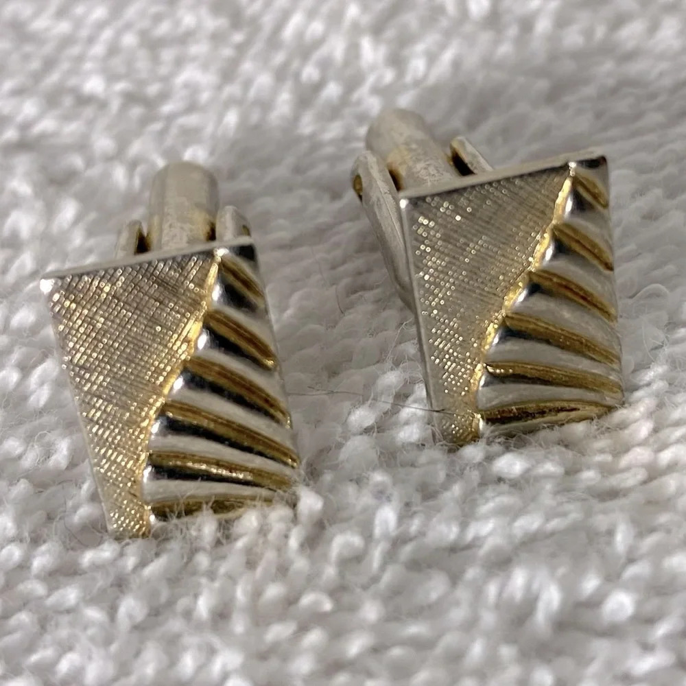 Vintage Gold Tone Metal Rectangle Textured Cufflinks
